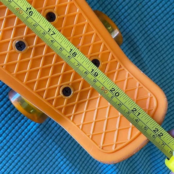 Vintage SUNHOO Orange Fish Mini Skateboard with Light Up Rainbow Wheels - Picture 8 of 13